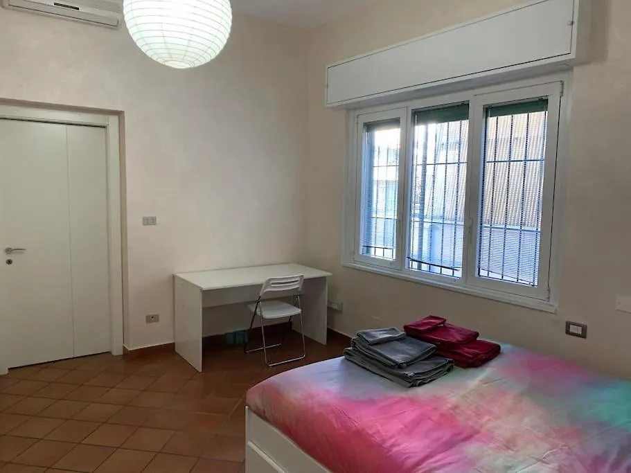 Bright - Entire Apt - 24H Check-In ミラノ 0*,  イタリア
