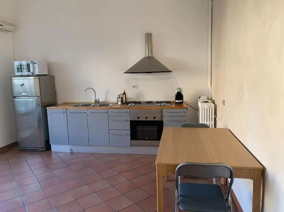 Apartment Bright - Entire Apt - 24H Check-In Milan